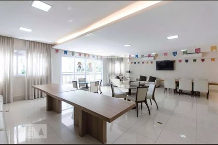 Apartamento à venda com 130m², 3 quartos e 3 vagasÁrea comum - Salão de festas