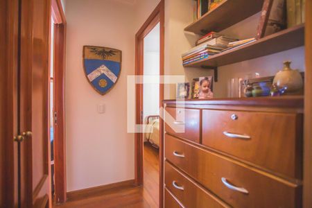 Apartamento à venda com 125m², 4 quartos e 2 vagasCorredor - Quartos