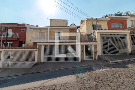 Casa à venda com 150m², 3 quartos e 2 vagasFachada