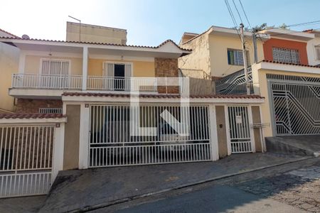 Casa à venda com 150m², 3 quartos e 2 vagasFachada