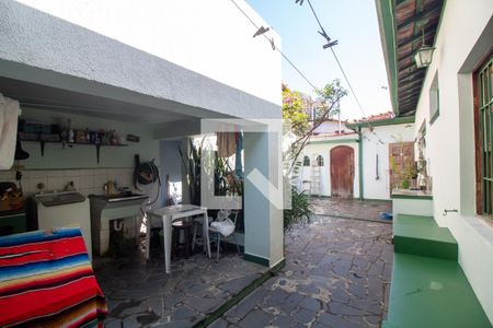 Casa à venda com 220m², 2 quartos e 2 vagas Casa à venda com 220m², 2 quartos e 2 vagasÁrea de Serviço