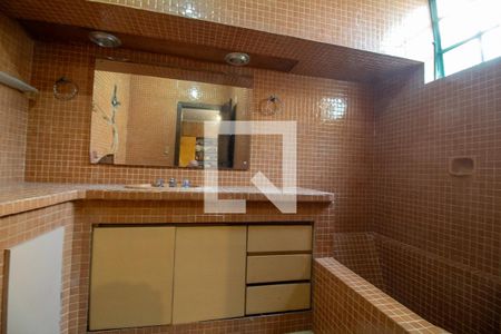 Casa à venda com 220m², 2 quartos e 2 vagas Casa à venda com 220m², 2 quartos e 2 vagasBanheiro da Suíte