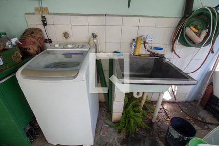 Casa à venda com 220m², 2 quartos e 2 vagas Casa à venda com 220m², 2 quartos e 2 vagasÁrea de Serviço