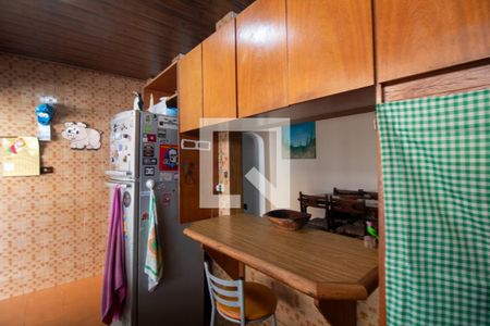 Casa à venda com 220m², 2 quartos e 2 vagas Casa à venda com 220m², 2 quartos e 2 vagasCozinha