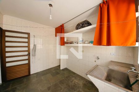 Casa à venda com 245m², 3 quartos e 7 vagasÁrea de Serviço 2