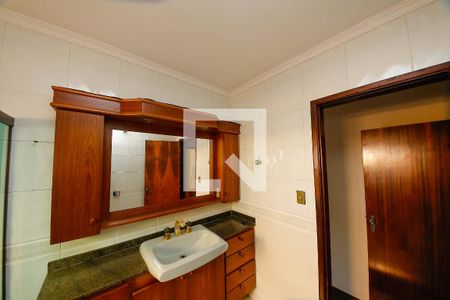 Casa à venda com 245m², 3 quartos e 7 vagasBanheiro da Suíte