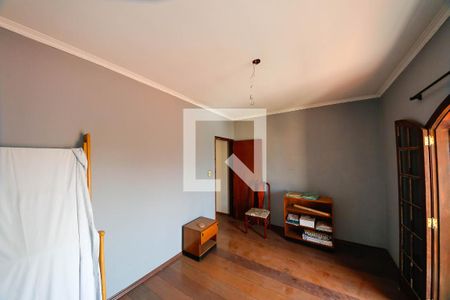 Casa à venda com 245m², 3 quartos e 7 vagasQuarto 2