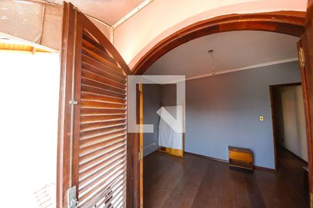 Casa à venda com 245m², 3 quartos e 7 vagasVaranda Quarto 2