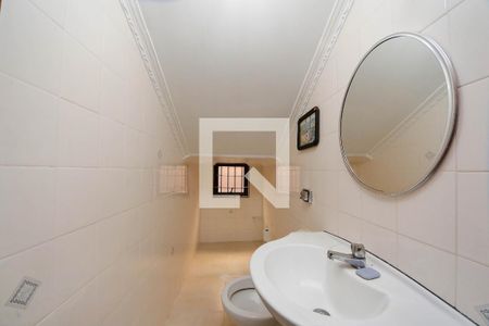 Casa à venda com 245m², 3 quartos e 7 vagasLavabo