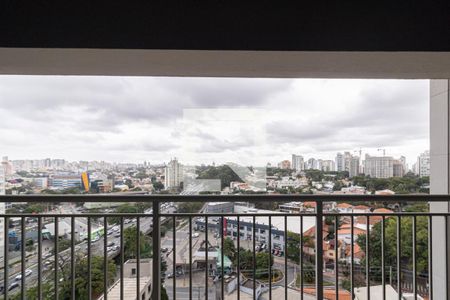 Varanda de kitnet/studio para alugar com 1 quarto, 27m² em Indianópolis, São Paulo