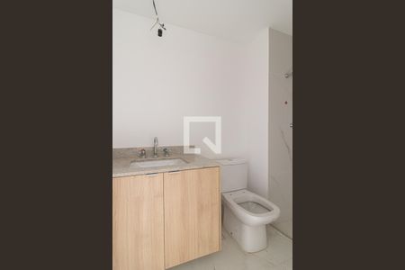 Banheiro de kitnet/studio para alugar com 1 quarto, 27m² em Indianópolis, São Paulo