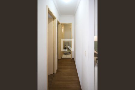 Corredor de apartamento à venda com 2 quartos, 40m² em Vila Antonieta, São Paulo
