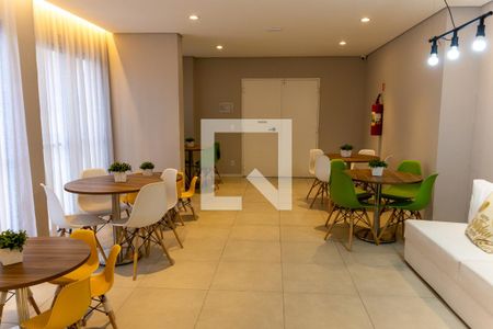 Apartamento para alugar com 56m², 2 quartos e 1 vaga Apartamento para alugar com 56m², 2 quartos e 1 vagaÁrea comum - Salão de festas