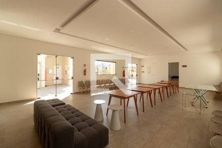 Apartamento à venda com 52m², 2 quartos e 1 vaga Apartamento à venda com 52m², 2 quartos e 1 vagaÁrea comum - Salão de festas