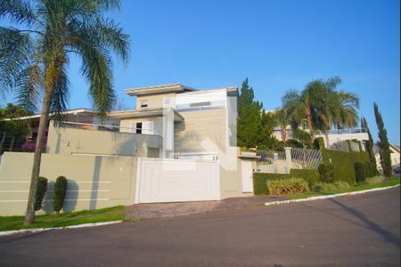 Casa à venda com 450m², 5 quartos e 4 vagasFachada