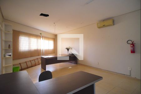Casa à venda com 450m², 5 quartos e 4 vagasEscritório