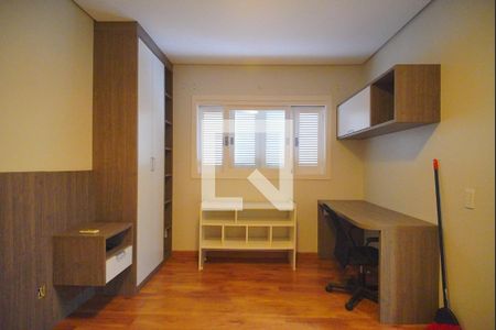 Casa à venda com 450m², 5 quartos e 4 vagasSuíte 3