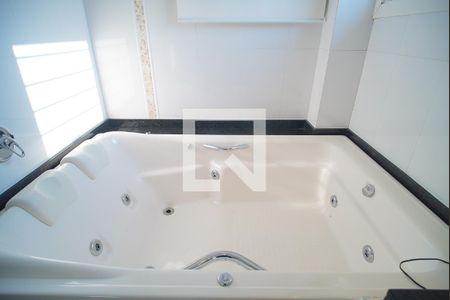 Casa à venda com 450m², 5 quartos e 4 vagasBanheiro da Suíte 1