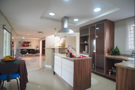 Casa à venda com 450m², 5 quartos e 4 vagasCozinha