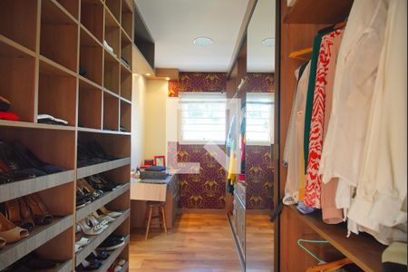 Casa à venda com 450m², 5 quartos e 4 vagasCloset da suíte 1