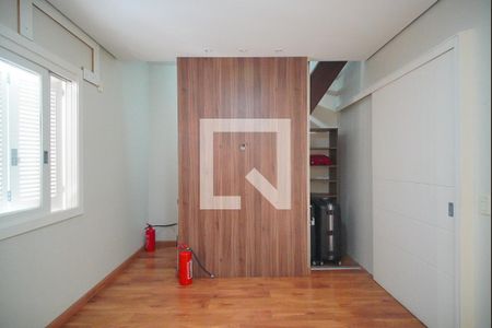Casa à venda com 450m², 5 quartos e 4 vagasSuíte 4
