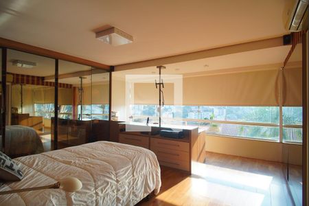 Suíte 1 de casa à venda com 5 quartos, 450m² em Vila Nova, Novo Hamburgo