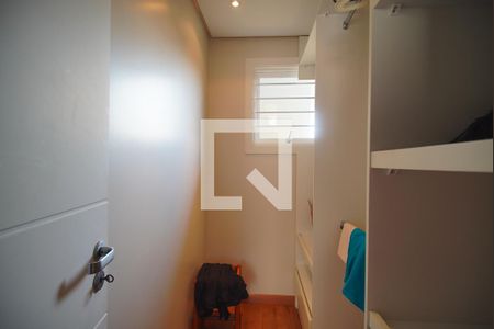Casa à venda com 450m², 5 quartos e 4 vagasCloset da suíte 4