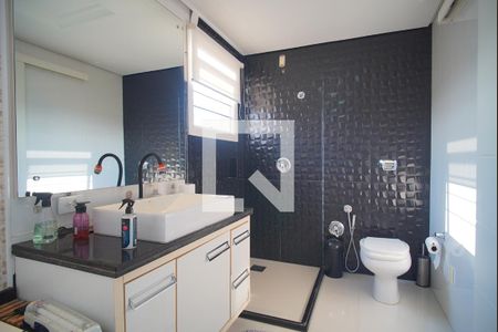 Casa à venda com 450m², 5 quartos e 4 vagasBanheiro da Suíte 1