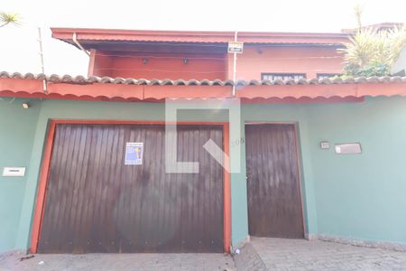 Casa à venda com 408m², 4 quartos e 2 vagasFachada