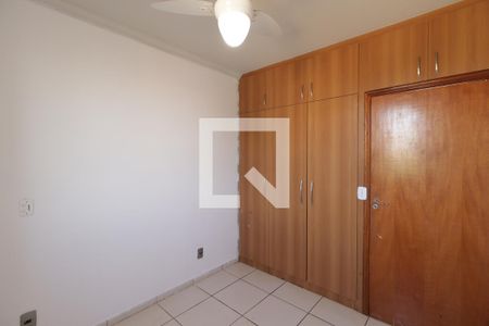 Quarto 1 de apartamento para alugar com 2 quartos, 60m² em Jardim Interlagos, Ribeirão Preto