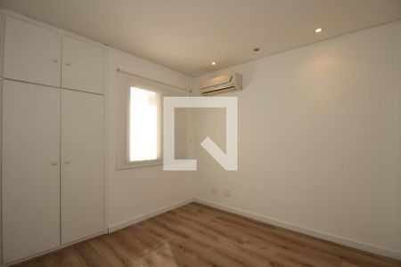 Apartamento à venda com 235m², 3 quartos e 3 vagasQuarto 