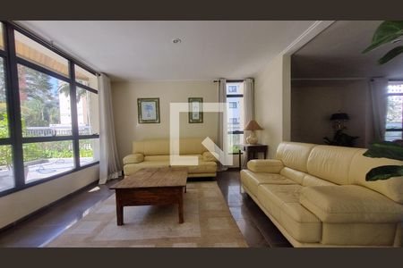 Apartamento à venda com 210m², 3 quartos e 3 vagas Apartamento à venda com 210m², 3 quartos e 3 vagasHall de entrada