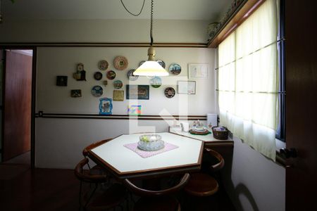 Apartamento à venda com 210m², 3 quartos e 3 vagas Apartamento à venda com 210m², 3 quartos e 3 vagascopa