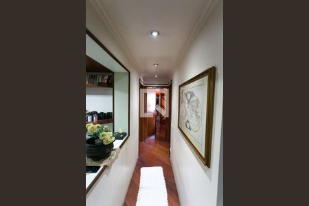 Apartamento à venda com 210m², 3 quartos e 3 vagas Apartamento à venda com 210m², 3 quartos e 3 vagasCorredor