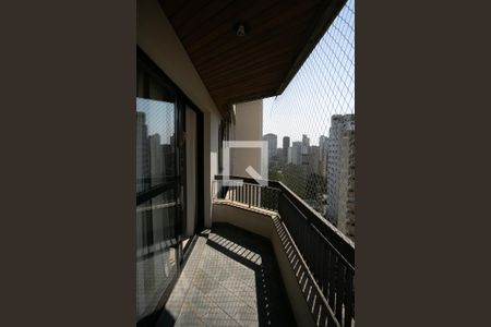 Apartamento à venda com 210m², 3 quartos e 3 vagas Apartamento à venda com 210m², 3 quartos e 3 vagasVaranda Sala