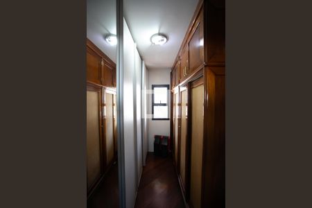 Apartamento à venda com 210m², 3 quartos e 3 vagas Apartamento à venda com 210m², 3 quartos e 3 vagasCloset da suíte 3