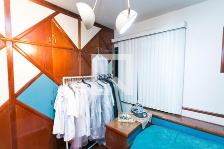 Apartamento à venda com 210m², 3 quartos e 3 vagas Apartamento à venda com 210m², 3 quartos e 3 vagassuíte 2