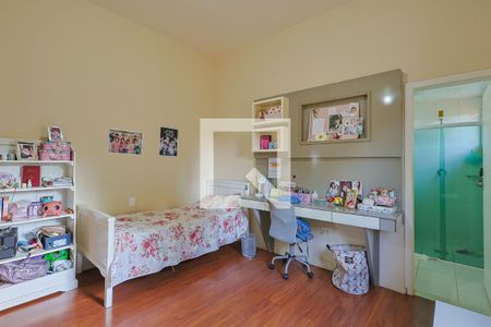 Casa de condomínio à venda com 560m², 5 quartos e 6 vagasSuíte 2