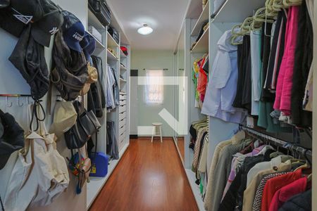 Casa de condomínio à venda com 560m², 5 quartos e 6 vagasCloset/Suíte 1