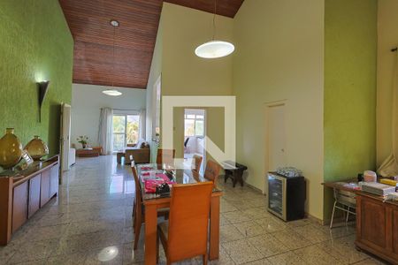 Sala de casa de condomínio à venda com 5 quartos, 560m² em Vila do Ouro, Nova Lima