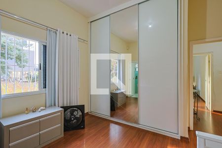 Casa de condomínio à venda com 560m², 5 quartos e 6 vagasSuíte 2