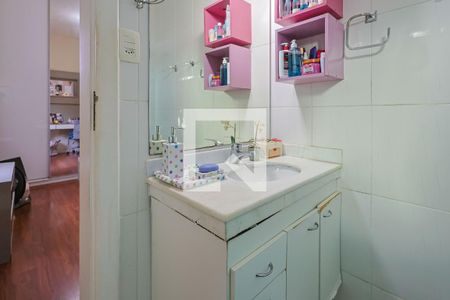 Casa de condomínio à venda com 560m², 5 quartos e 6 vagasBanheiro//Suíte 2