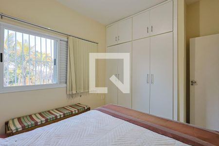 Casa de condomínio à venda com 560m², 5 quartos e 6 vagasQuarto 4