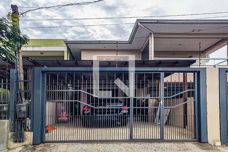 Casa para alugar com 98m², 2 quartos e 1 vaga Casa para alugar com 98m², 2 quartos e 1 vagaFachada