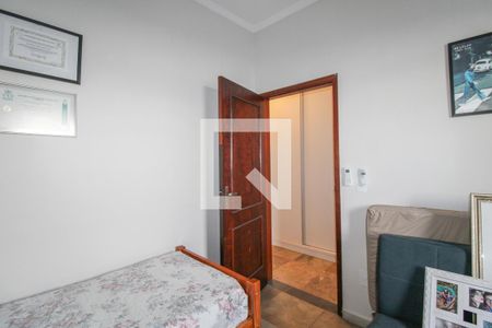 Casa à venda com 230m², 3 quartos e 3 vagas Casa à venda com 230m², 3 quartos e 3 vagasQuarto 2