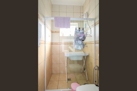 Casa à venda com 230m², 3 quartos e 3 vagas Casa à venda com 230m², 3 quartos e 3 vagasBanheiro social