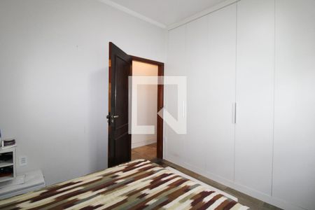 Casa à venda com 230m², 3 quartos e 3 vagas Casa à venda com 230m², 3 quartos e 3 vagasSuíte