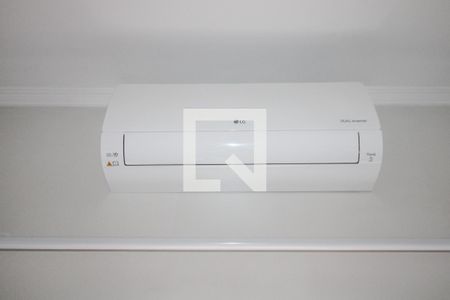 Casa à venda com 230m², 3 quartos e 3 vagas Casa à venda com 230m², 3 quartos e 3 vagasQuarto 2