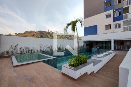 Apartamento para alugar com 76m², 3 quartos e 1 vaga Apartamento para alugar com 76m², 3 quartos e 1 vagaÁrea comum - Piscina