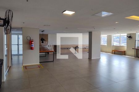 Apartamento para alugar com 76m², 3 quartos e 1 vaga Apartamento para alugar com 76m², 3 quartos e 1 vagaÁrea comum - Salão de festas
